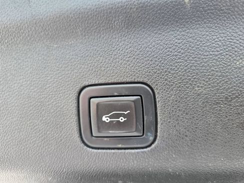 Used 2021 Chevrolet Tahoe LT RWD image 33