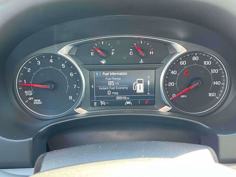 Used 2024 GMC Terrain SLE FWD image 23