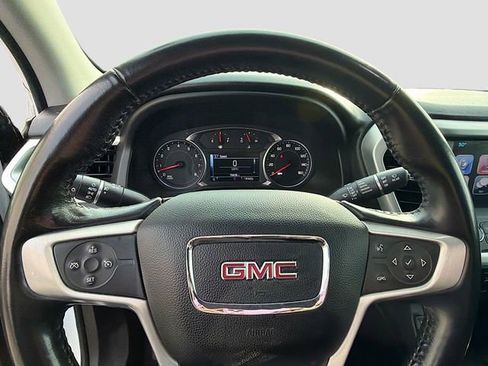 Used 2019 GMC Acadia SLE image 11