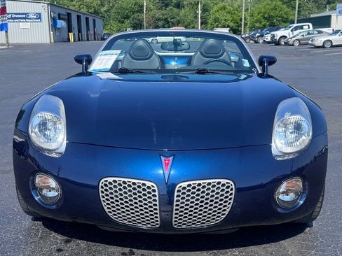 Used 2008 Pontiac Solstice Convertible w/ Premium Package RWD image 4