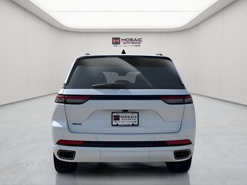 New 2025 Jeep Grand Cherokee Limited 4xe image 6