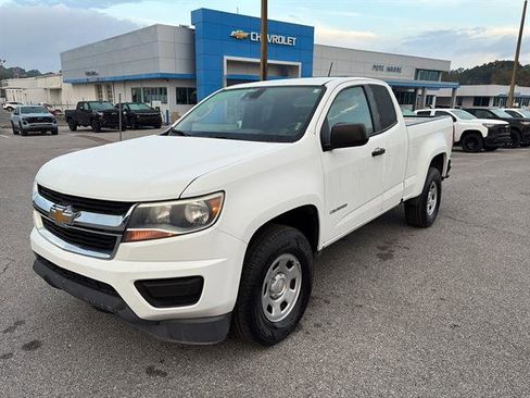 Used 2020 Chevrolet Colorado W/T w/ WT Convenience Package image 3