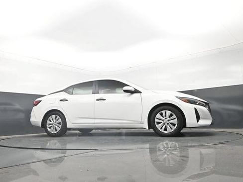 Used 2025 Nissan Sentra S FWD image 28