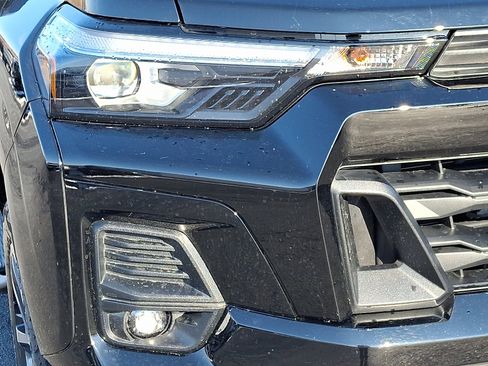 Certified 2023 Chevrolet Colorado Z71 w/ Z71 Convenience Package 2 image 9