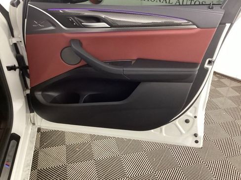 Used 2024 BMW X4 M40i w/ Premium Package image 21