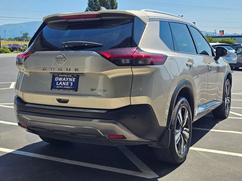 Used 2022 Nissan Rogue SL w/ SL Premium Package AWD/4WD image 5
