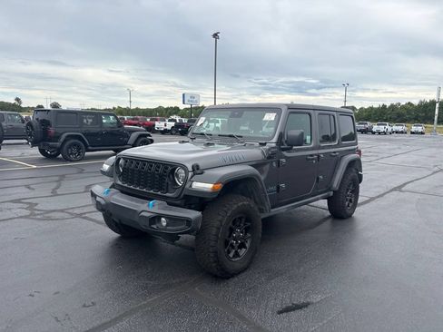 Used 2024 Jeep Wrangler Unlimited AWD/4WD image 4