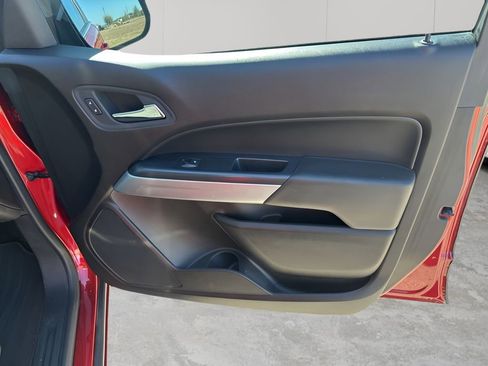 Used 2016 Chevrolet Colorado LT image 9