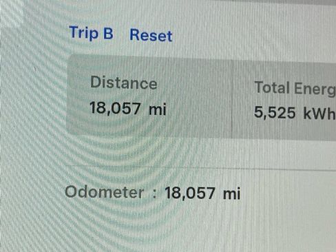 Used 2024 Tesla Model Y Long Range image 13