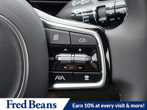 New 2026 Kia Carnival EX FWD image 20