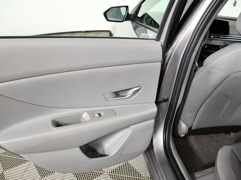Used 2024 Hyundai Elantra SEL FWD image 46