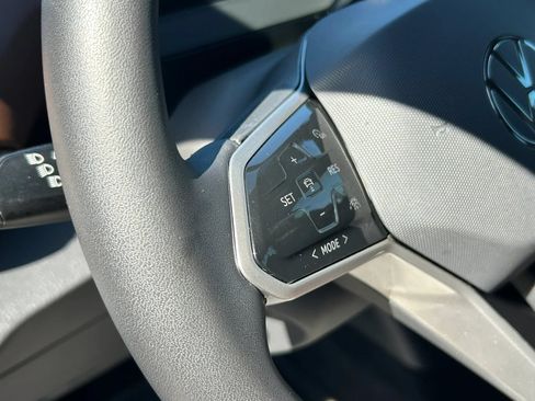 Used 2023 Volkswagen ID.4 Pro RWD image 17