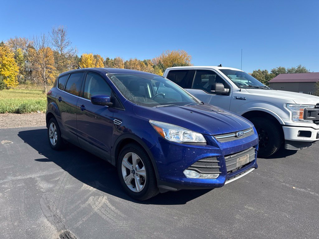 Used 2016 Ford Escape SE w/ SE Cold Weather Package FWD image 1