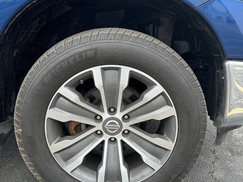 Used 2017 Nissan Titan SL image 14