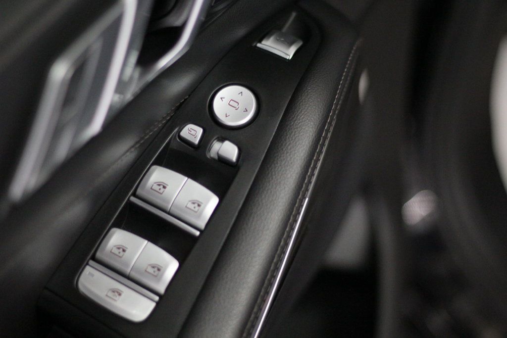 Used 2020 BMW X7 xDrive40i w/ Cold Weather Package AWD/4WD image 59