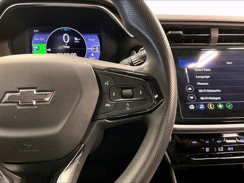 Used 2023 Chevrolet Bolt EUV LT FWD image 18