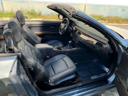 Used 2010 BMW 328i Convertible image 20