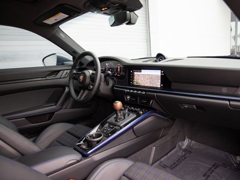 Certified 2025 Porsche 911 Carrera T image 23