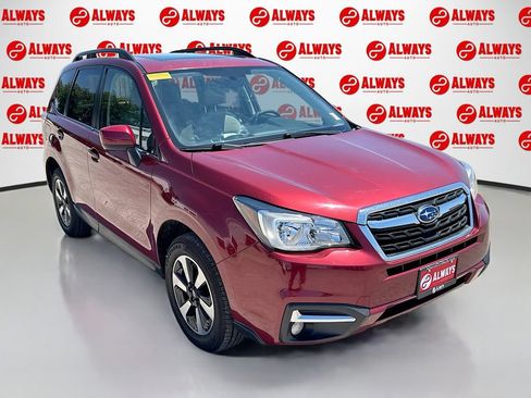 Used 2018 Subaru Forester 2.5i Limited AWD/4WD image 3