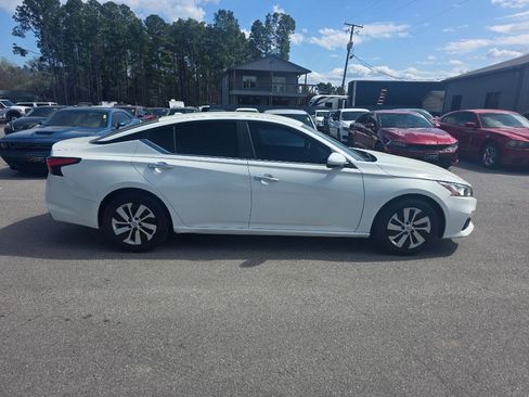 Used 2020 Nissan Altima 2.5 S image 4