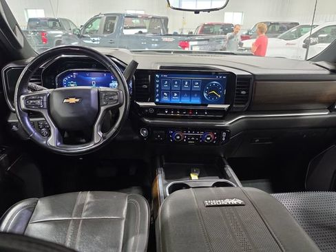Used 2024 Chevrolet Silverado 3500 High Country w/ High Country Premium Package AWD/4WD image 4