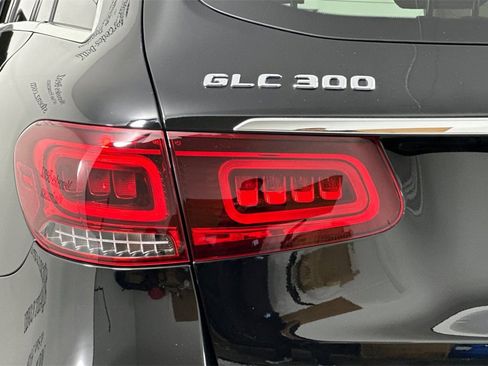 Certified 2022 Mercedes-Benz GLC 300 image 33