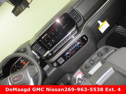 New 2026 GMC Sierra 1500 Elevation image 21