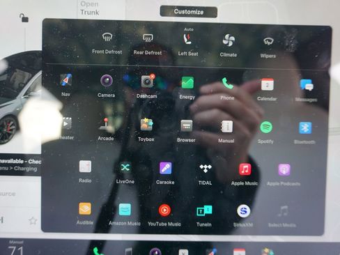 Used 2020 Tesla Model 3 Performance image 8