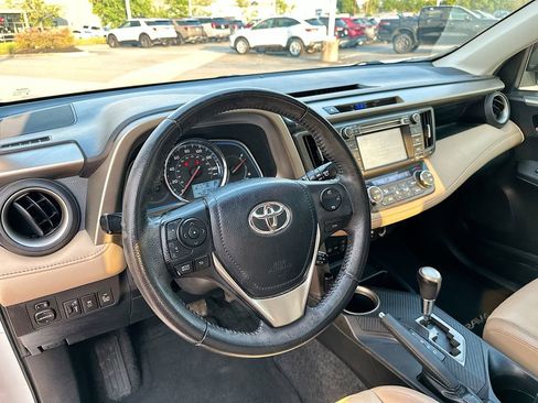 Used 2013 Toyota RAV4 Limited AWD/4WD image 10