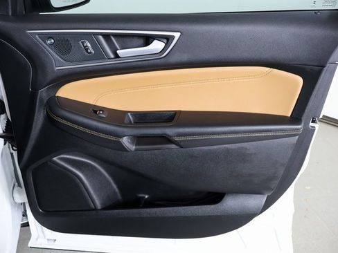 Used 2024 Ford Edge Titanium w/ Titanium Elite Package image 12