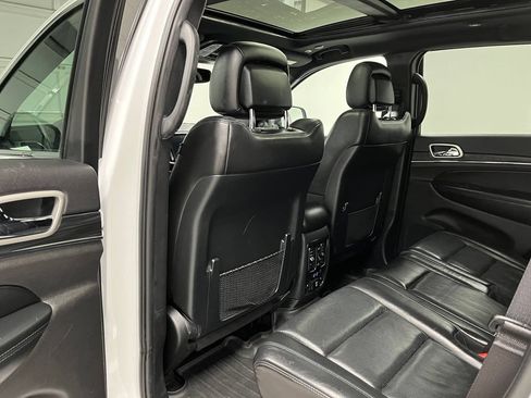 Used 2020 Jeep Grand Cherokee Limited w/ Luxury Group II AWD/4WD image 46