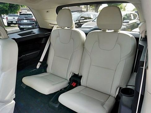 Used 2025 Volvo XC90 B6 Plus w/ Protection Package Premier AWD/4WD image 19