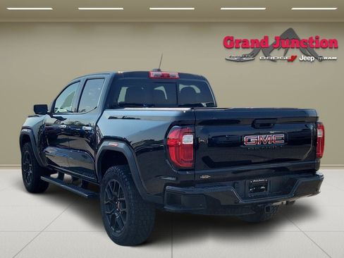 Used 2023 GMC Canyon Denali w/ Denali Black Edition AWD/4WD image 5
