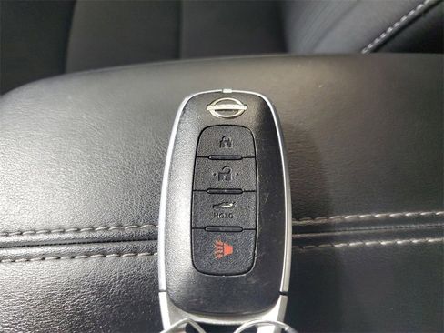 Used 2024 Nissan Sentra SV w/ Trunk Package image 24