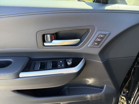 New 2026 Toyota Sienna Limited image 12