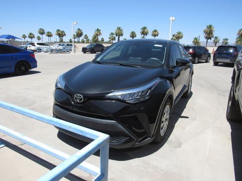 Used 2021 Toyota C-HR LE FWD image 1