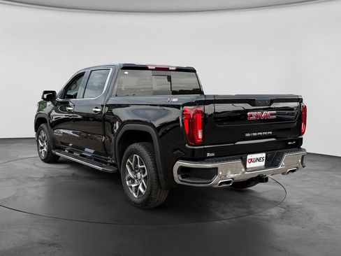 Used 2025 GMC Sierra 1500 SLT AWD/4WD image 8