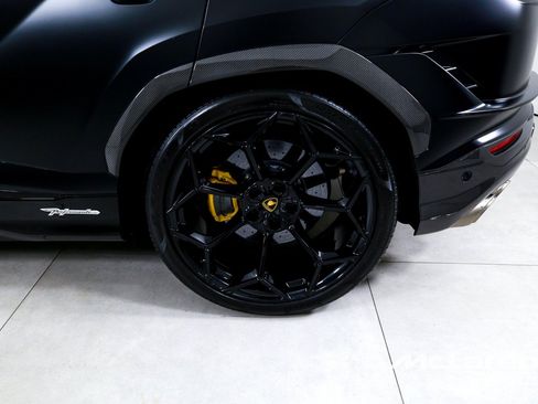 Used 2024 Lamborghini Urus Performante AWD/4WD image 35
