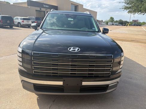 Certified 2026 Hyundai Palisade SEL FWD image 2