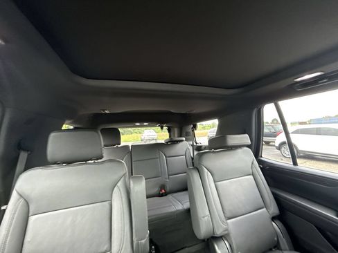 Certified 2023 Chevrolet Tahoe Z71 w/ Luxury Package AWD/4WD image 32