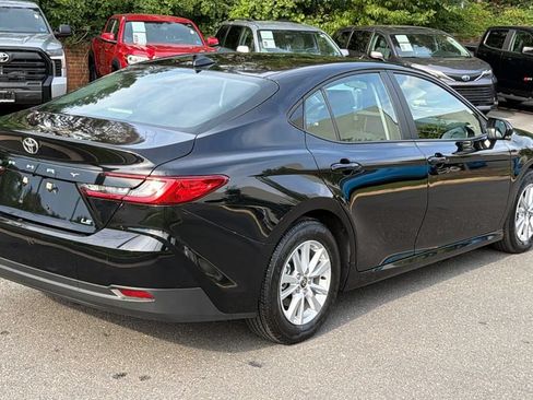 Used 2025 Toyota Camry LE FWD image 4