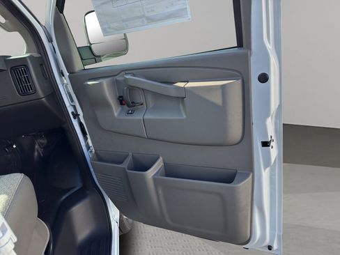 New 2025 Chevrolet Express 3500 w/ Driver Convenience Package image 18