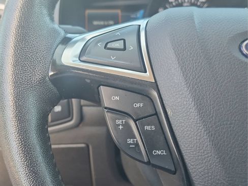 Used 2024 Ford Edge SEL AWD/4WD image 13