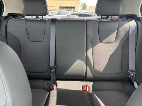 Used 2025 Buick Encore GX Preferred image 36