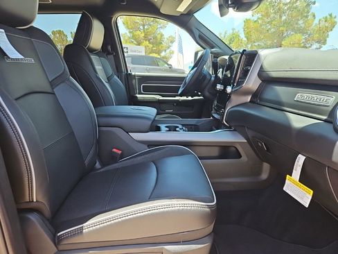 New 2026 RAM 2500 Laramie AWD/4WD image 21
