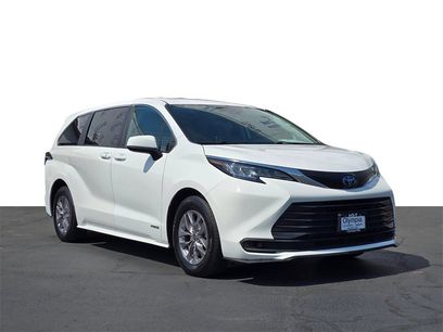 Used 2021 Toyota Sienna LE