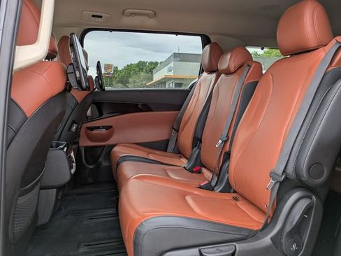 Used 2023 Kia Carnival SX FWD image 14