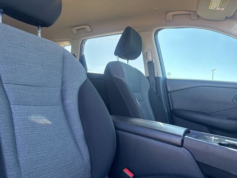 Certified 2022 Nissan Rogue SV image 28