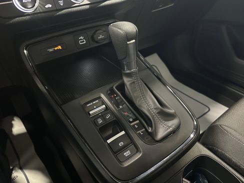Used 2024 Honda CR-V LX image 13