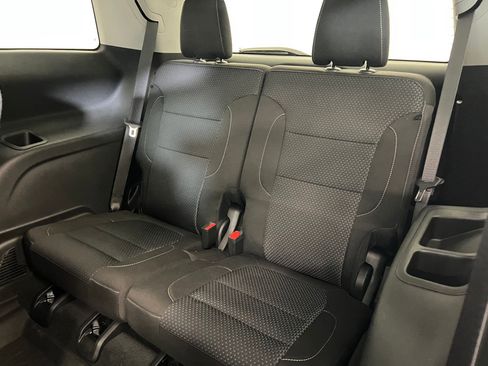 Used 2023 GMC Acadia SLE w/ Driver Convenience Package image 34